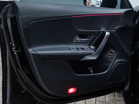 MERCEDES-BENZ CLA 250 2.0 16V 4P SPORT TURBO AUTOMÁTICO, Foto 24 MERCEDES-BENZ CLA 250 2.0 16V 4P SPORT TURBO AUTOMÁTICO, Foto 24