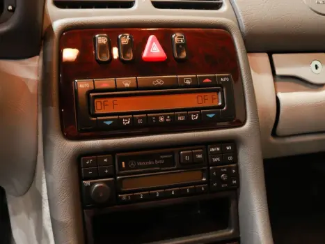 MERCEDES-BENZ CLK 320 3.2 V6 ELEGANCE AUTOM�TICO, Foto 13