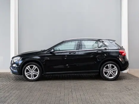 MERCEDES-BENZ GLA 200 1.6 16V 4P FLEX CGI ADVANCE TURBO AUTOMÁTICO, Foto 4 MERCEDES-BENZ GLA 200 1.6 16V 4P FLEX CGI ADVANCE TURBO AUTOMÁTICO, Foto 4