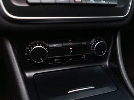 MERCEDES-BENZ GLA 200 1.6 16V 4P FLEX CGI ADVANCE TURBO AUTOMÁTICO, Foto 18 MERCEDES-BENZ GLA 200 1.6 16V 4P FLEX CGI ADVANCE TURBO AUTOMÁTICO, Foto 18