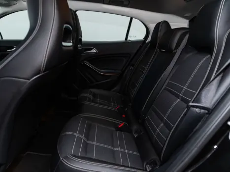 MERCEDES-BENZ GLA 200 1.6 16V 4P FLEX CGI ADVANCE TURBO AUTOMÁTICO, Foto 22 MERCEDES-BENZ GLA 200 1.6 16V 4P FLEX CGI ADVANCE TURBO AUTOMÁTICO, Foto 22