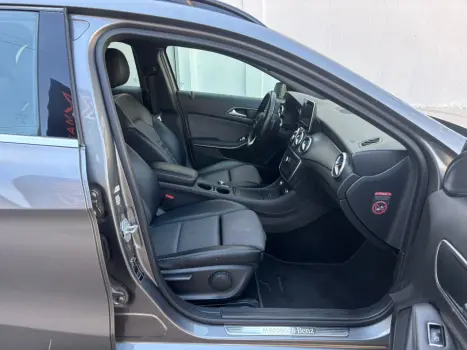 MERCEDES-BENZ GLA 200 1.6 16V 4P FLEX CGI STYLE TURBO AUTOMTICO, Foto 14