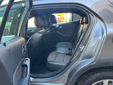 MERCEDES-BENZ GLA 200 1.6 16V 4P FLEX CGI STYLE TURBO AUTOMTICO, Foto 15