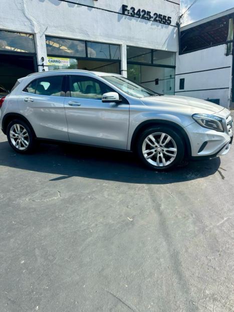 MERCEDES-BENZ GLA 200 1.6 16V 4P CGI STYLE TURBO AUTOMTICO, Foto 2