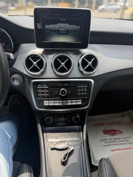 MERCEDES-BENZ GLA 200 1.6 16V 4P FLEX CGI ADVANCE TURBO AUTOMTICO, Foto 20