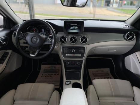 MERCEDES-BENZ GLA 200 1.6 16V 4P FLEX CGI ADVANCE TURBO AUTOMTICO, Foto 4
