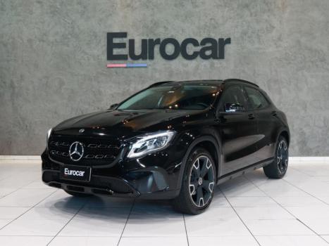 MERCEDES-BENZ GLA 200 , Foto 1