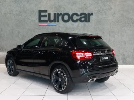 MERCEDES-BENZ GLA 200 , Foto 3