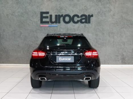 MERCEDES-BENZ GLA 200 , Foto 4