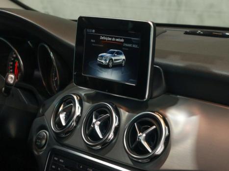 MERCEDES-BENZ GLA 200 , Foto 14