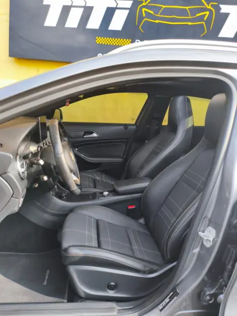 MERCEDES-BENZ GLA 200 1.6 16V 4P FLEX CGI ENDURO TURBO AUTOM�TICO, Foto 5
