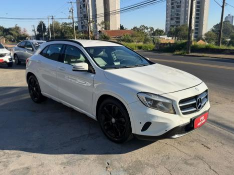 MERCEDES-BENZ GLA 200 1.6 16V 4P CGI ADVANCE TURBO AUTOM�TICO, Foto 4