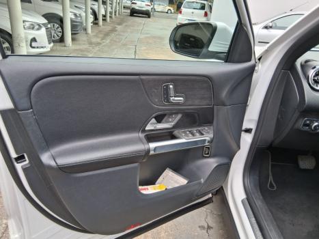 MERCEDES-BENZ GLB 200 1.3 16V 4P CGI PROGRESSIVE TURBO 7G-TRONIC DCT AUTOMTICO, Foto 10