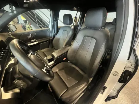 MERCEDES-BENZ GLB 200 1.3 16V 4P CGI PROGRESSIVE TURBO 7G-TRONIC DCT AUTOM�TICO, Foto 9