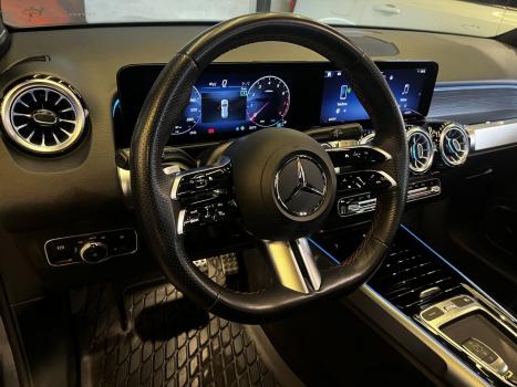 MERCEDES-BENZ GLB 220 2.0 16V 4P MHEV AMG LINE 4MATIC DCT AUTOMÁTICO, Foto 8