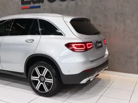 MERCEDES-BENZ GLC 220D 2.0 16V 4P TURBO DIESEL OFFROAD 9G-TRONIC AUTOM�TICO, Foto 7