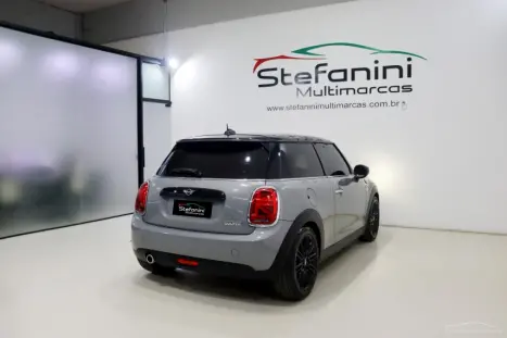 MINI Cooper 1.5 12V 4P TWINPOWER STEPTRONIC AUTOM�TICO, Foto 10
