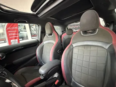 MINI Cooper 2.0 16V 4P TWINPOWER JOHN COOPER WORKS STEPTRONIC AUTOM�TICO, Foto 10