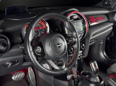MINI Cooper 2.0 16V 4P TWINPOWER JOHN COOPER WORKS STEPTRONIC AUTOM�TICO, Foto 8
