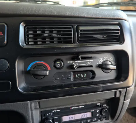 MITSUBISHI L 200 Outdoor 2.5 HPE 4X4 CABINE DUPLA TURBO DIESEL INTERCOOLER, Foto 19