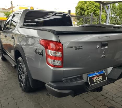MITSUBISHI L 200 Outdoor 2.5 GLS 4X4 CABINE DUPLA TURBO DIESEL INTERCOOLER, Foto 14