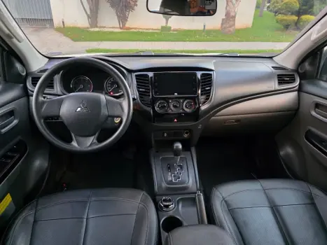MITSUBISHI L 200 Savana 2.5 SAVANA 4X4 TURBO DIESEL CABINE DUPLA, Foto 10