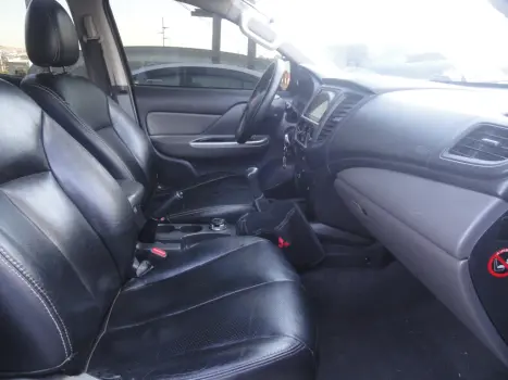 MITSUBISHI L 200 Triton 2.4 16V SPORT GLX 4X4 CABINE DUPLA TURBO DIESEL, Foto 19
