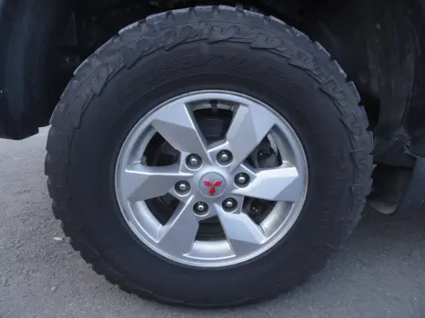 MITSUBISHI L 200 Triton 2.4 16V SPORT GLX 4X4 CABINE DUPLA TURBO DIESEL, Foto 20