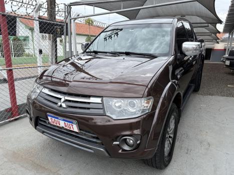 MITSUBISHI L 200 Triton 3.2 16V HPE 4X4 CABINE DUPLA TURBO DIESEL INTERCOOLER AUTOM�TICO, Foto 3