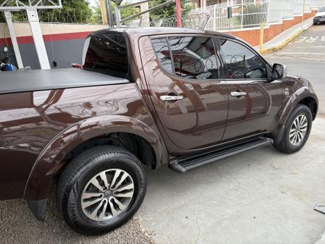 MITSUBISHI L 200 Triton 3.2 16V HPE 4X4 CABINE DUPLA TURBO DIESEL INTERCOOLER AUTOM�TICO, Foto 6