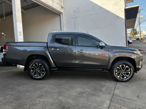 MITSUBISHI L 200 Triton 2.4 16V SPORT HPE 4X4 CABINE DUPLA TURBO DIESEL AUTOMTICO, Foto 5