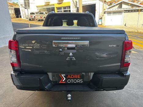 MITSUBISHI L 200 Triton 2.4 16V SPORT HPE 4X4 CABINE DUPLA TURBO DIESEL AUTOMTICO, Foto 11