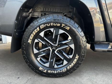 MITSUBISHI L 200 Triton 2.4 16V SPORT HPE 4X4 CABINE DUPLA TURBO DIESEL AUTOMTICO, Foto 19