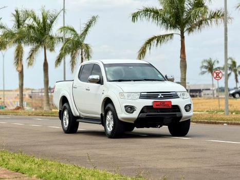 MITSUBISHI L 200 Triton 3.2 16V HPE 4X4 CABINE DUPLA TURBO DIESEL INTERCOOLER AUTOMTICO, Foto 3