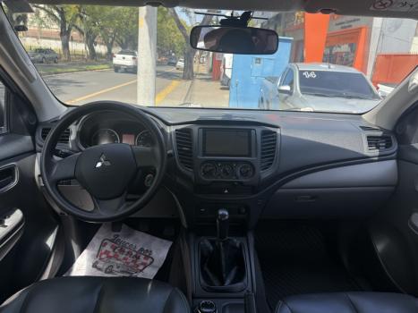 MITSUBISHI L 200 Triton 2.4 16V SPORT GLX 4X4 CABINE DUPLA TURBO DIESEL, Foto 4