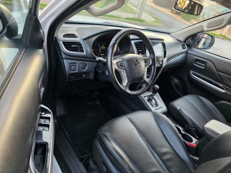 MITSUBISHI L 200 Triton 2.4 16V SPORT HPE 4X4 CABINE DUPLA TURBO DIESEL AUTOMTICO, Foto 7