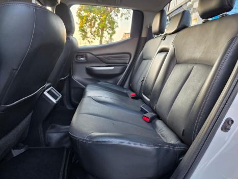 MITSUBISHI L 200 Triton 2.4 16V SPORT HPE 4X4 CABINE DUPLA TURBO DIESEL AUTOMTICO, Foto 9
