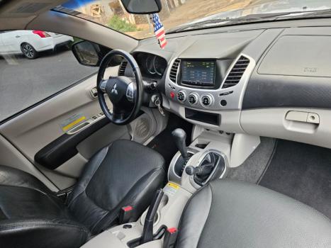 MITSUBISHI L 200 Triton 3.2 16V HPE 4X4 CABINE DUPLA TURBO DIESEL INTERCOOLER AUTOMTICO, Foto 6