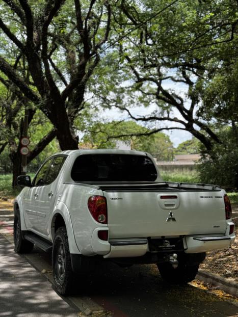 MITSUBISHI L 200 Triton 3.2 16V HPE 4X4 CABINE DUPLA TURBO DIESEL INTERCOOLER AUTOMTICO, Foto 4
