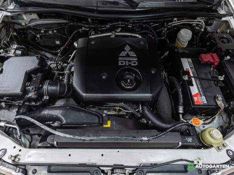 MITSUBISHI L 200 Triton 3.2 16V HPE 4X4 CABINE DUPLA TURBO DIESEL INTERCOOLER AUTOMTICO, Foto 19
