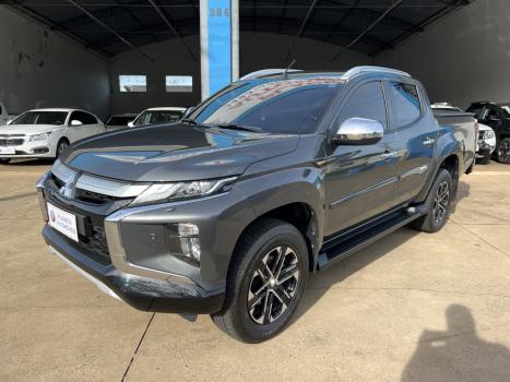 MITSUBISHI L 200 Triton 2.4 16V SPORT HPE-S 4X4 CABINE DUPLA TURBO DIESEL AUTOMTICO, Foto 3