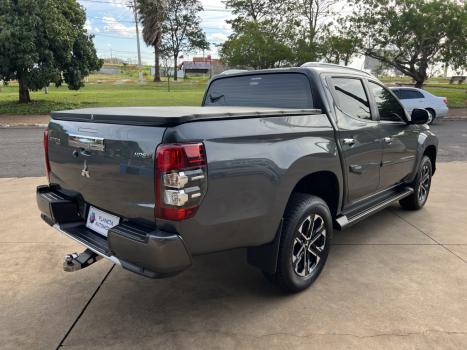 MITSUBISHI L 200 Triton 2.4 16V SPORT HPE-S 4X4 CABINE DUPLA TURBO DIESEL AUTOMTICO, Foto 4