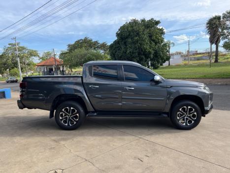 MITSUBISHI L 200 Triton 2.4 16V SPORT HPE-S 4X4 CABINE DUPLA TURBO DIESEL AUTOMTICO, Foto 7