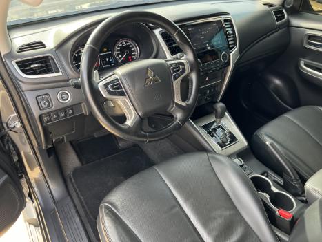MITSUBISHI L 200 Triton 2.4 16V SPORT HPE-S 4X4 CABINE DUPLA TURBO DIESEL AUTOMTICO, Foto 9