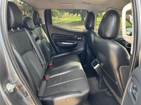 MITSUBISHI L 200 Triton 2.4 16V SPORT HPE-S 4X4 CABINE DUPLA TURBO DIESEL AUTOMTICO, Foto 11