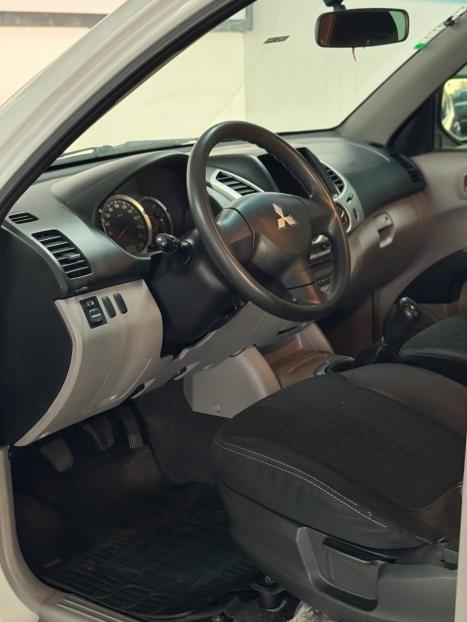 MITSUBISHI L 200 Triton 2.4 16V FLEX HLS CHROME CABINE DUPLA, Foto 7