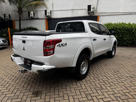 MITSUBISHI L 200 Triton 2.4 16V SPORT GL CABINE DUPLA TURBO DIESEL, Foto 5