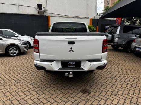MITSUBISHI L 200 Triton 2.4 16V SPORT GL CABINE DUPLA TURBO DIESEL, Foto 5