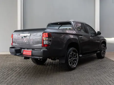 MITSUBISHI L 200 Triton 2.4 16V SPORT HPE-S 4X4 CABINE DUPLA TURBO DIESEL AUTOM�TICO, Foto 7