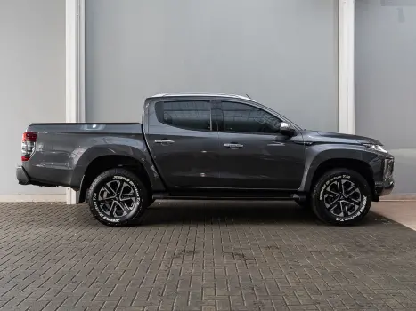 MITSUBISHI L 200 Triton 2.4 16V SPORT HPE-S 4X4 CABINE DUPLA TURBO DIESEL AUTOM�TICO, Foto 8